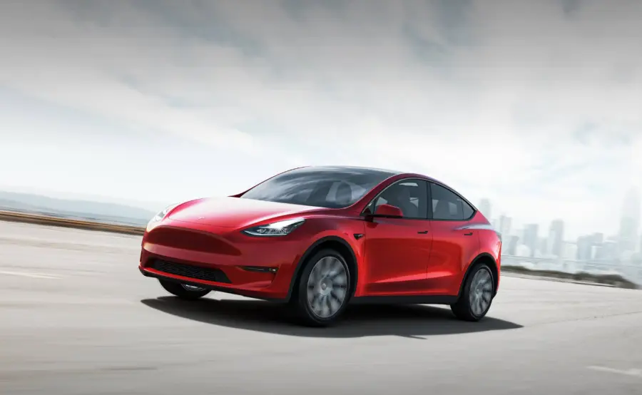 Tesla Model Y: caratteristiche e prezzo del modello in uscita nel 2021